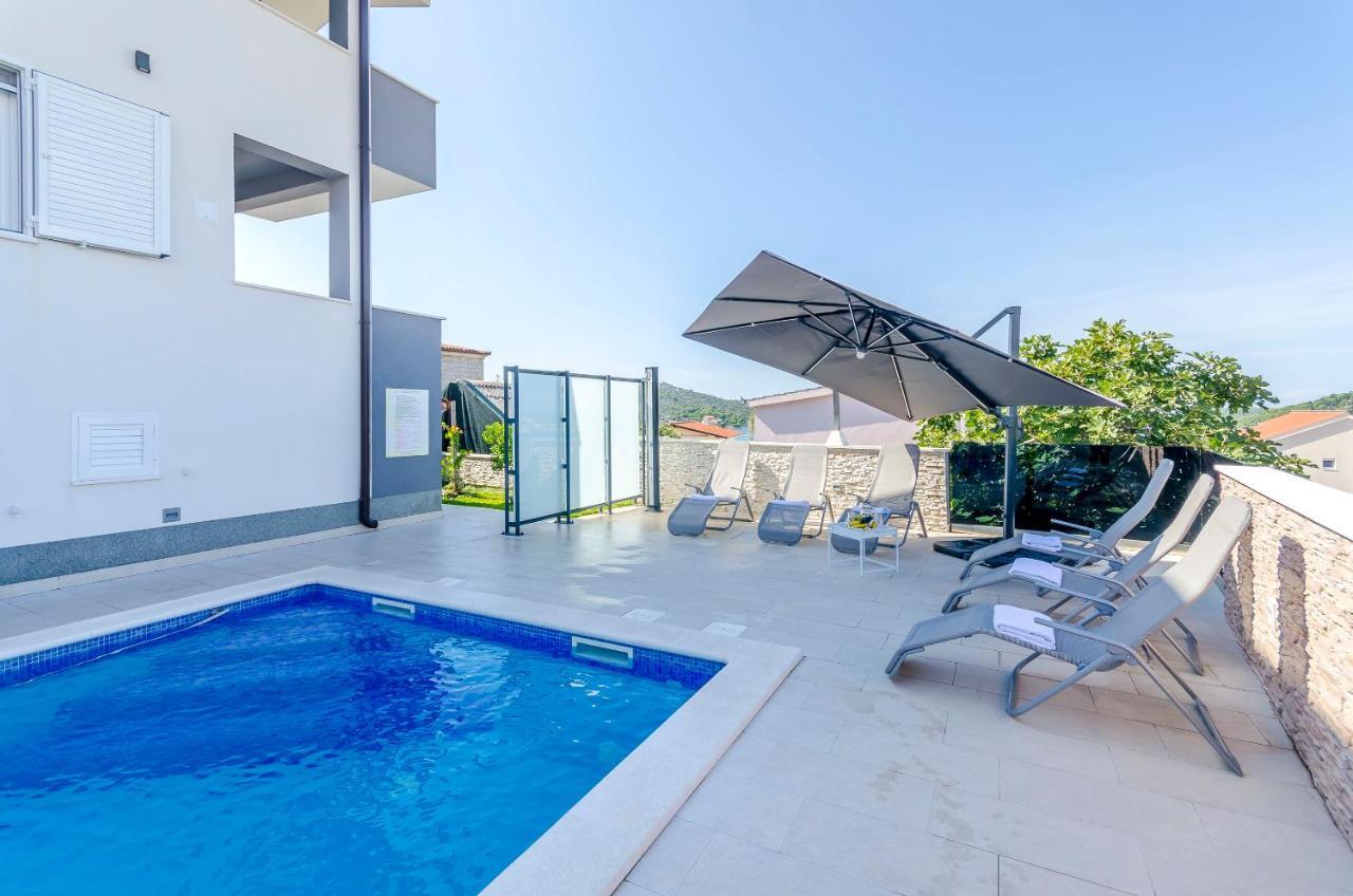 Apartments Katic ราชานิ ภายนอก รูปภาพ