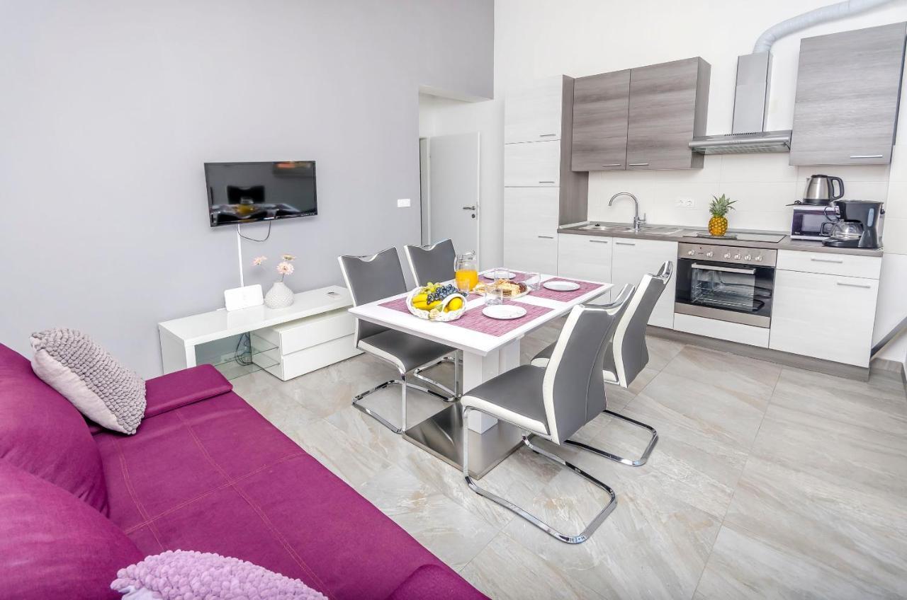 Apartments Katic ราชานิ ภายนอก รูปภาพ