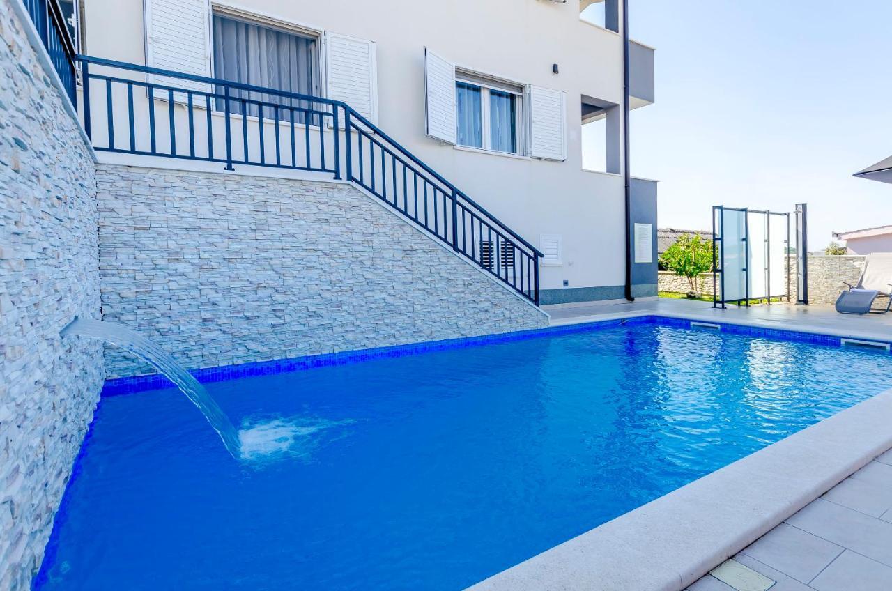 Apartments Katic ราชานิ ภายนอก รูปภาพ